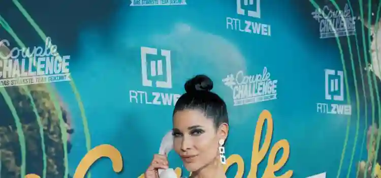 Micaela auf der Premiere von COULE CHALLENGE