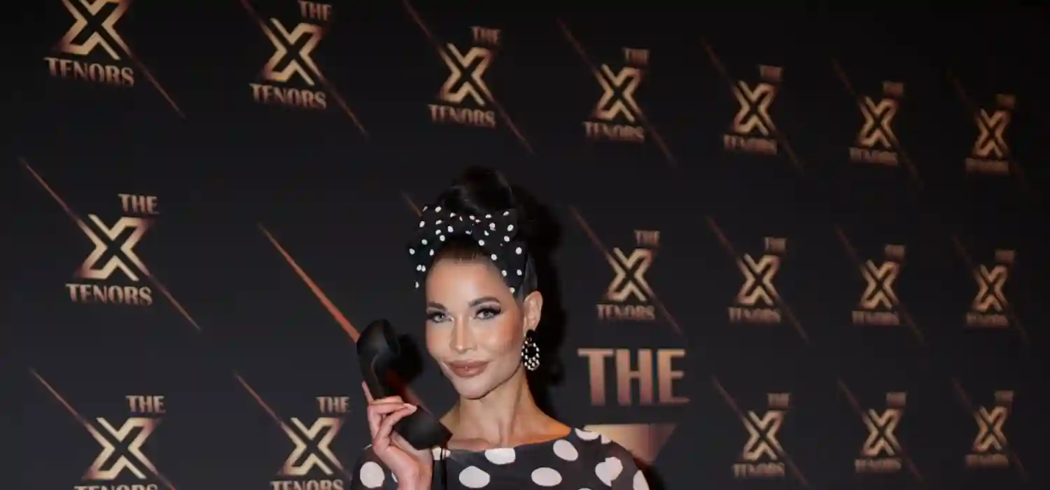 Micaela auf der Premiere von THE X TENORS