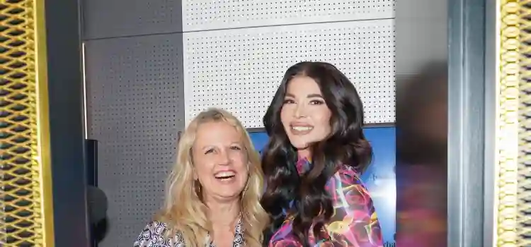 Micaela im Podcast von Barbara Schöneberger