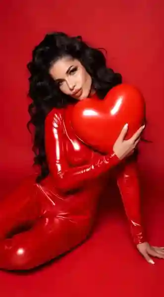 b9afd8a7-42ff-4de5-b933-efa1de526a2b