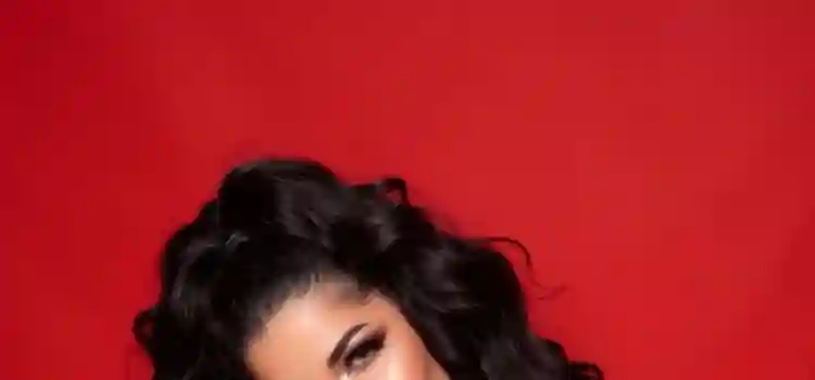 Micaela wünscht einen sexy Valentinstag