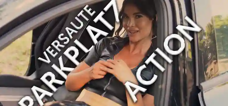 Mica allein auf dem Parkplatz